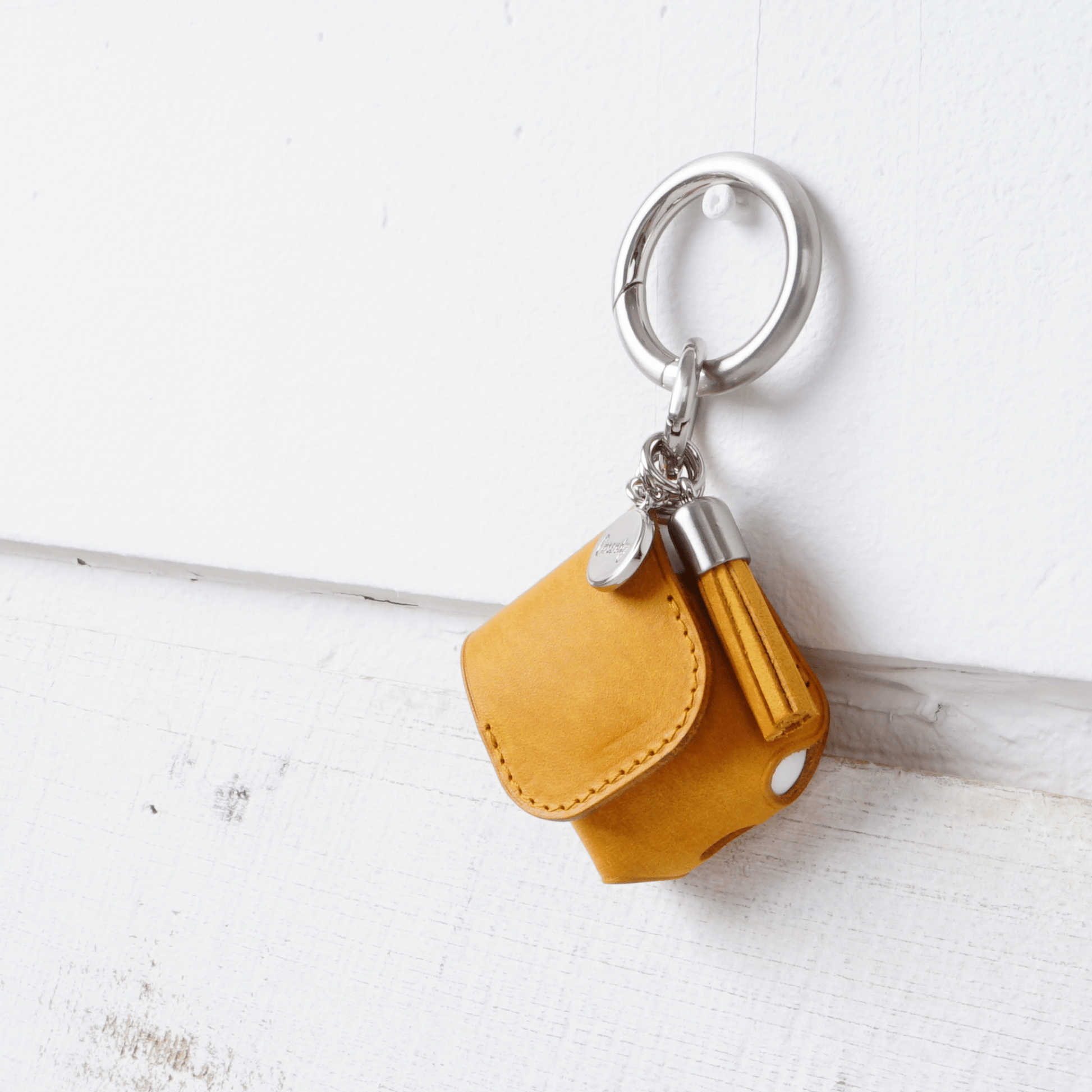 AIRPOD LEATHER CASE - Carendy