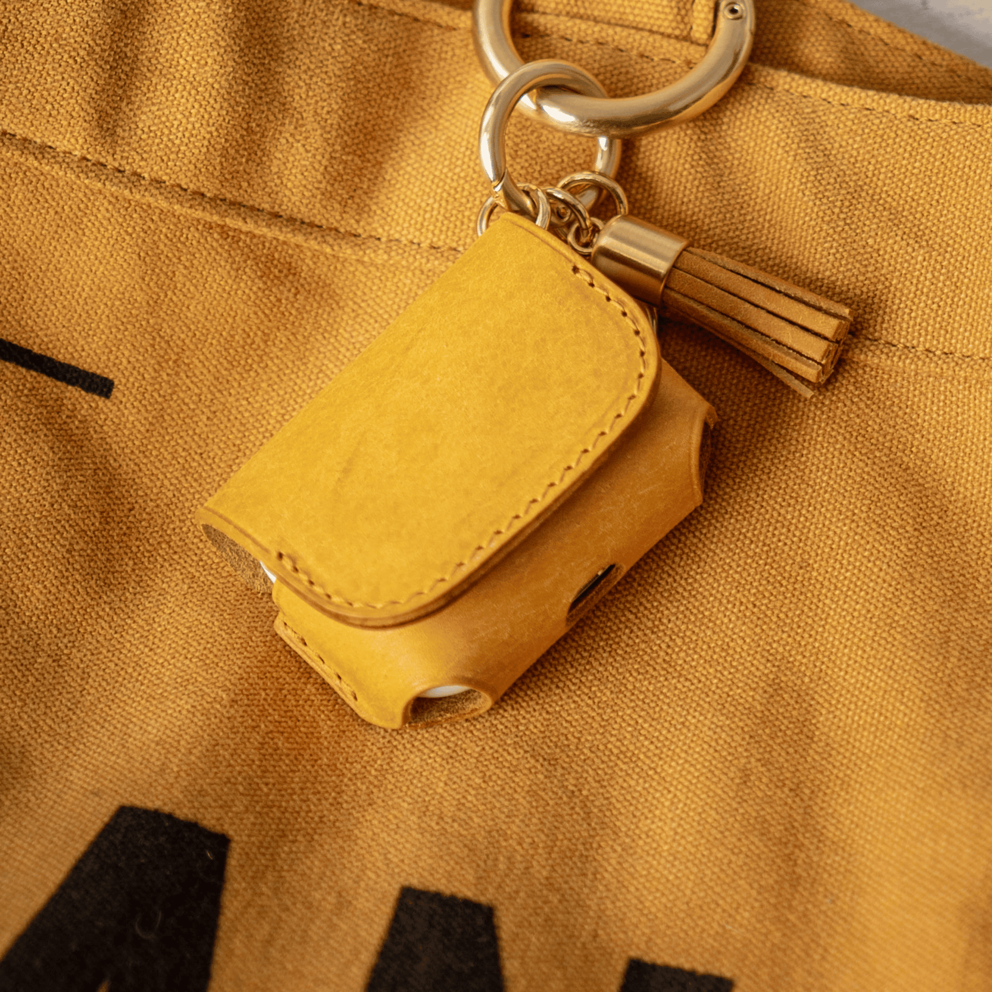 AIRPOD LEATHER CASE - Carendy