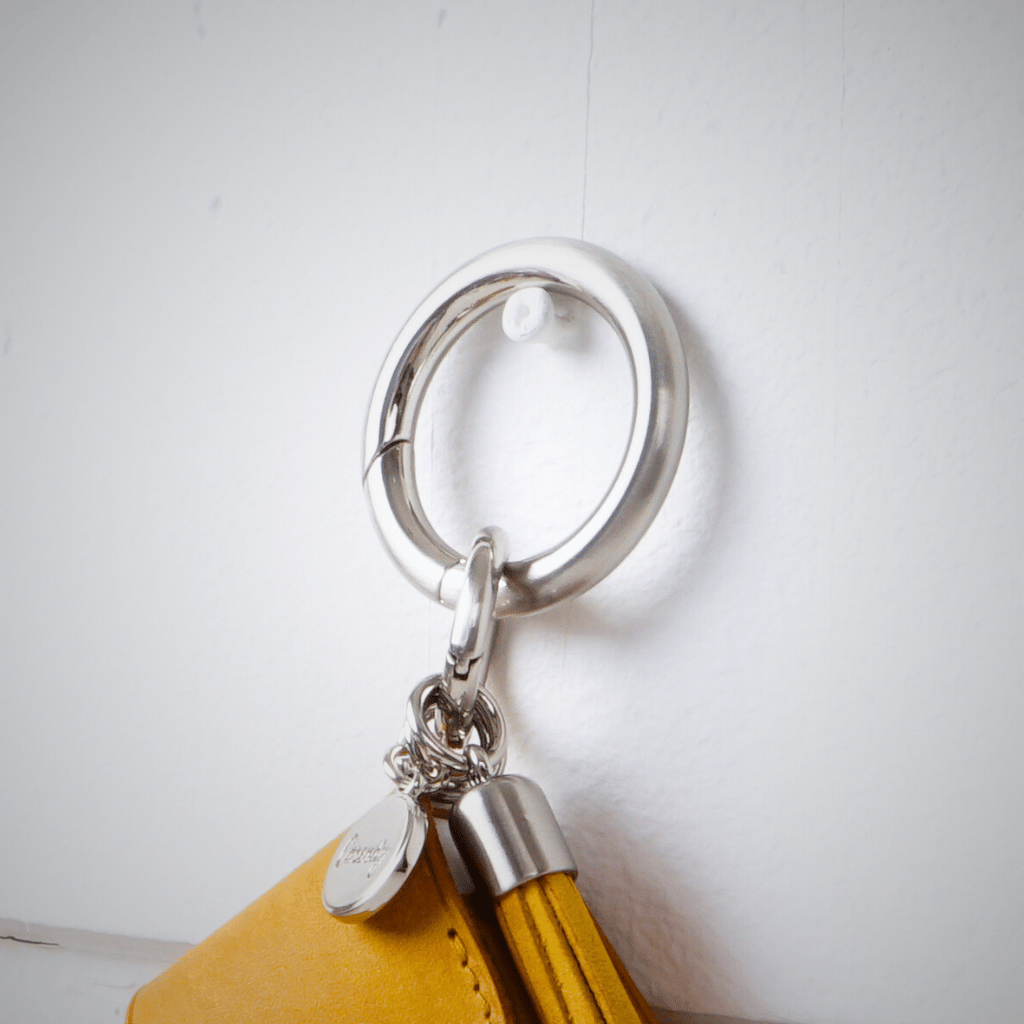 LEATHER AIRPOD CASE_Option #2 - Accessories - Carendy
